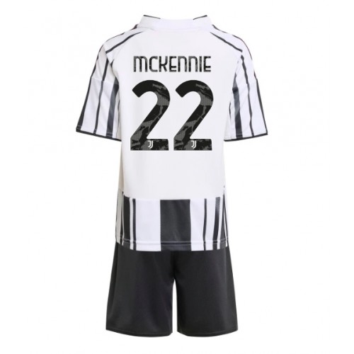 Stroje piłkarskie Juventus Weston McKennie #22 Koszulka Podstawowej dla dzieci 2025-26 Krótki Rękaw (+ szorty)